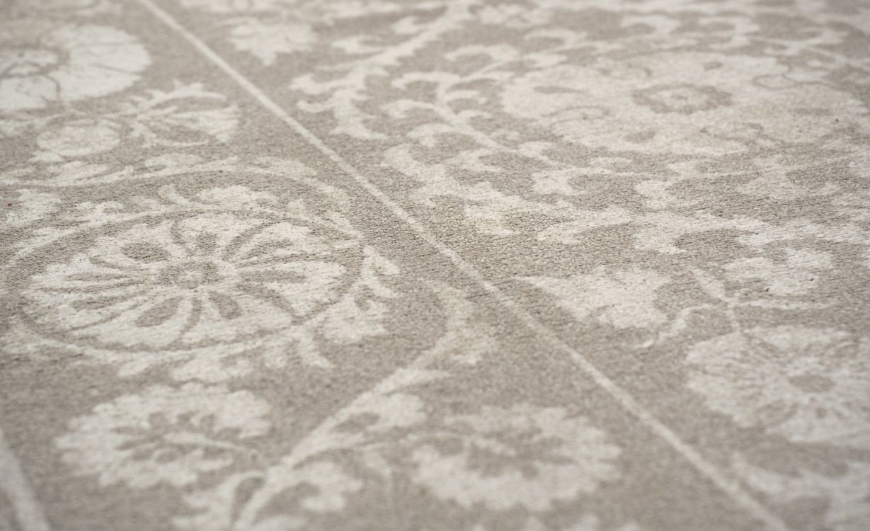 Tapis SUZANI , oriental classiqueSlavia