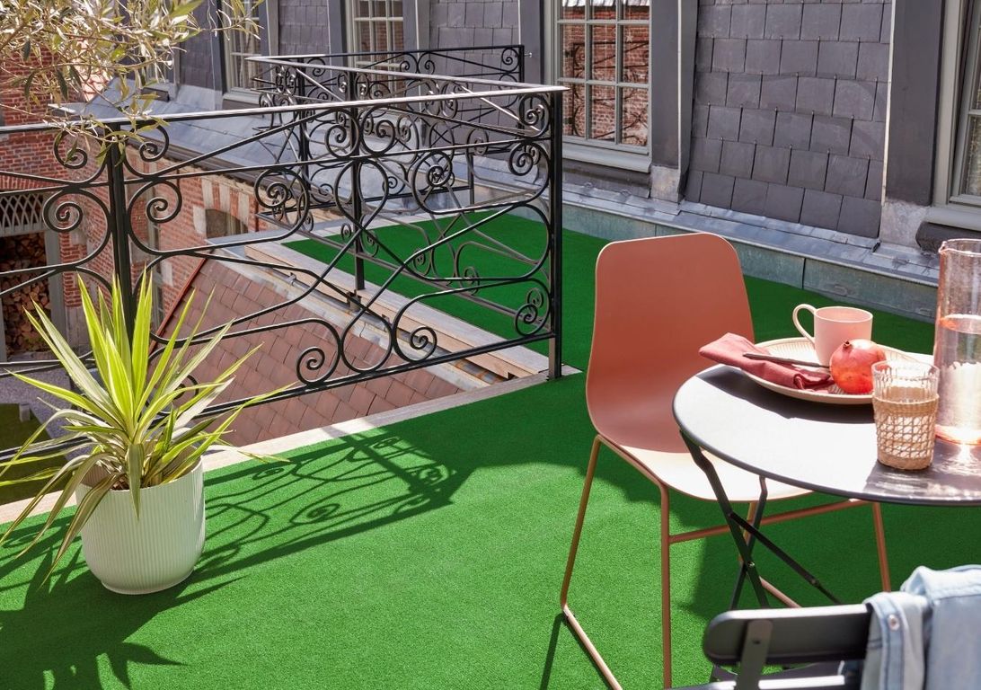 Gazon synthétique VALENCIA 2, épaisseur 6.00mm, rouleau 2.00 m