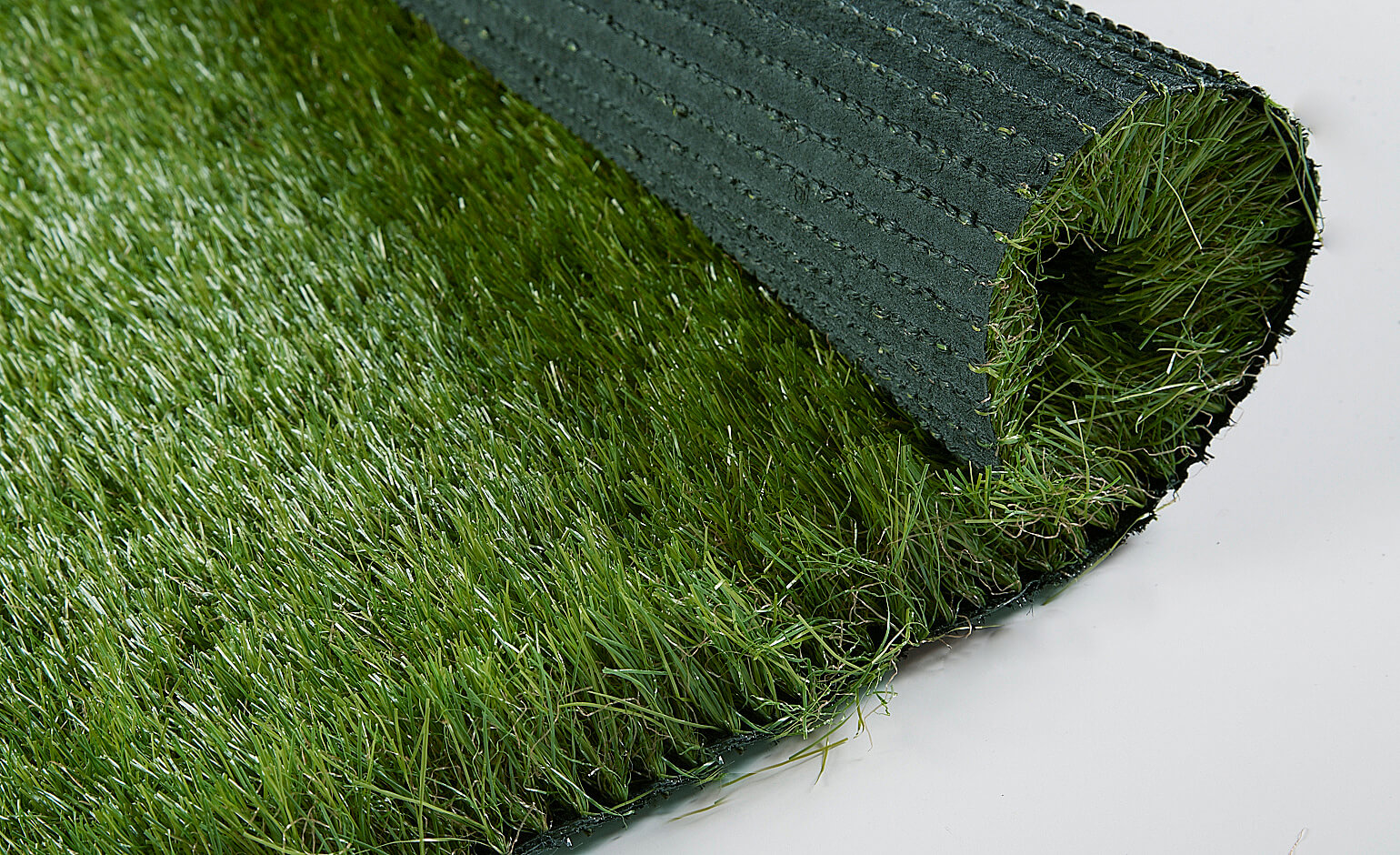 Gazon synthétique CADIZ, épaisseur 40 mm, rouleau larg 2 m Saint Maclou