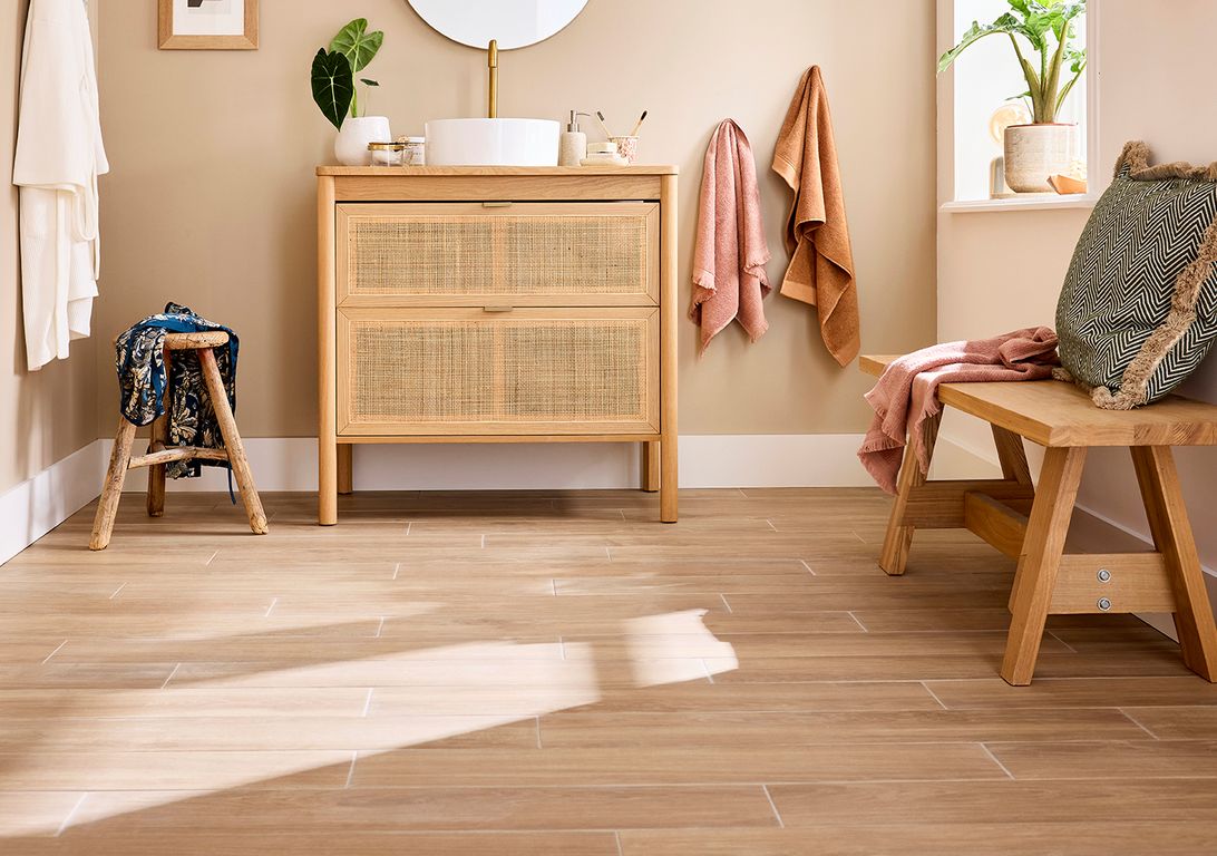 Carrelage TIMBER CHENE int, aspect bois 15x90cm, dim 15.00 x 90.00 cm