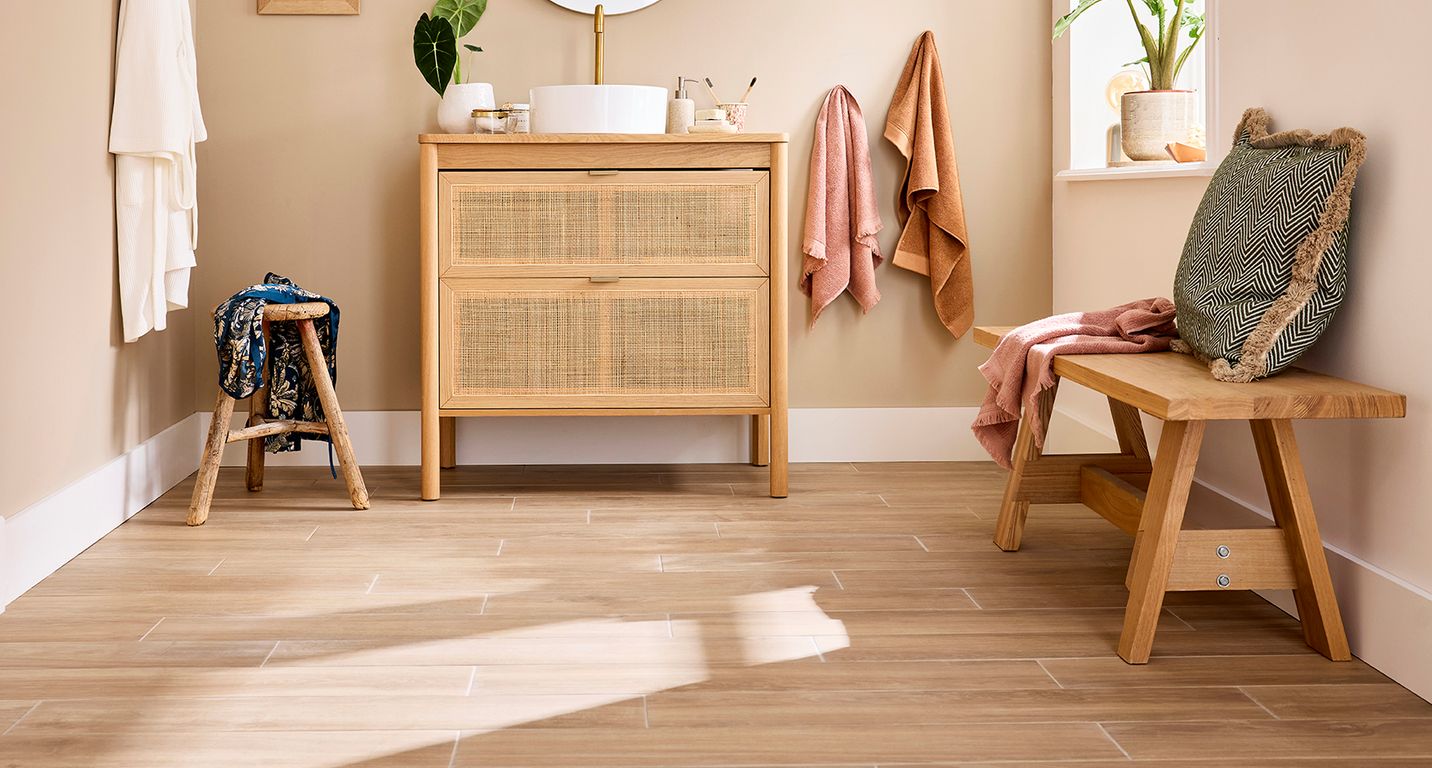 Carrelage TIMBER CHENE int, aspect bois 15x90cm, dim 15.00 x 90.00 cm