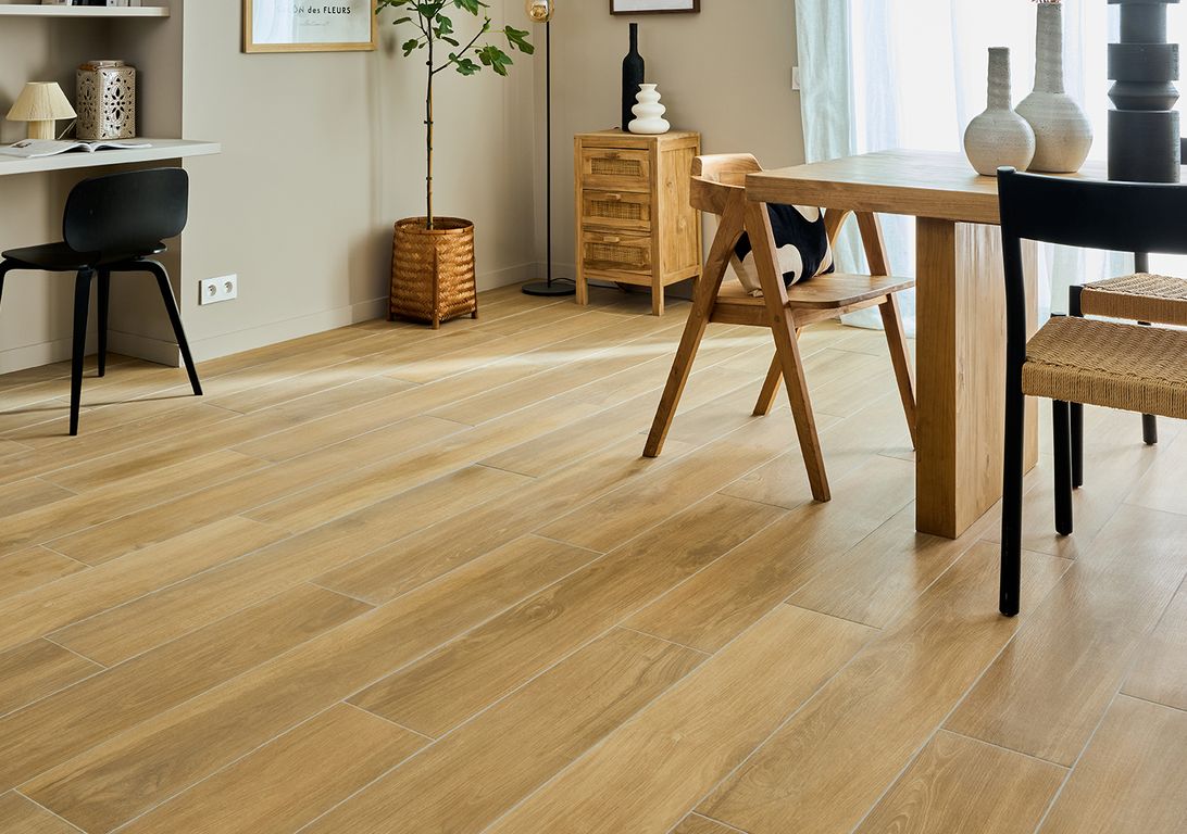 Carrelage TIMBER CHENE int, aspect bois 20x120cm, dim 20.00 x 120.00 cm