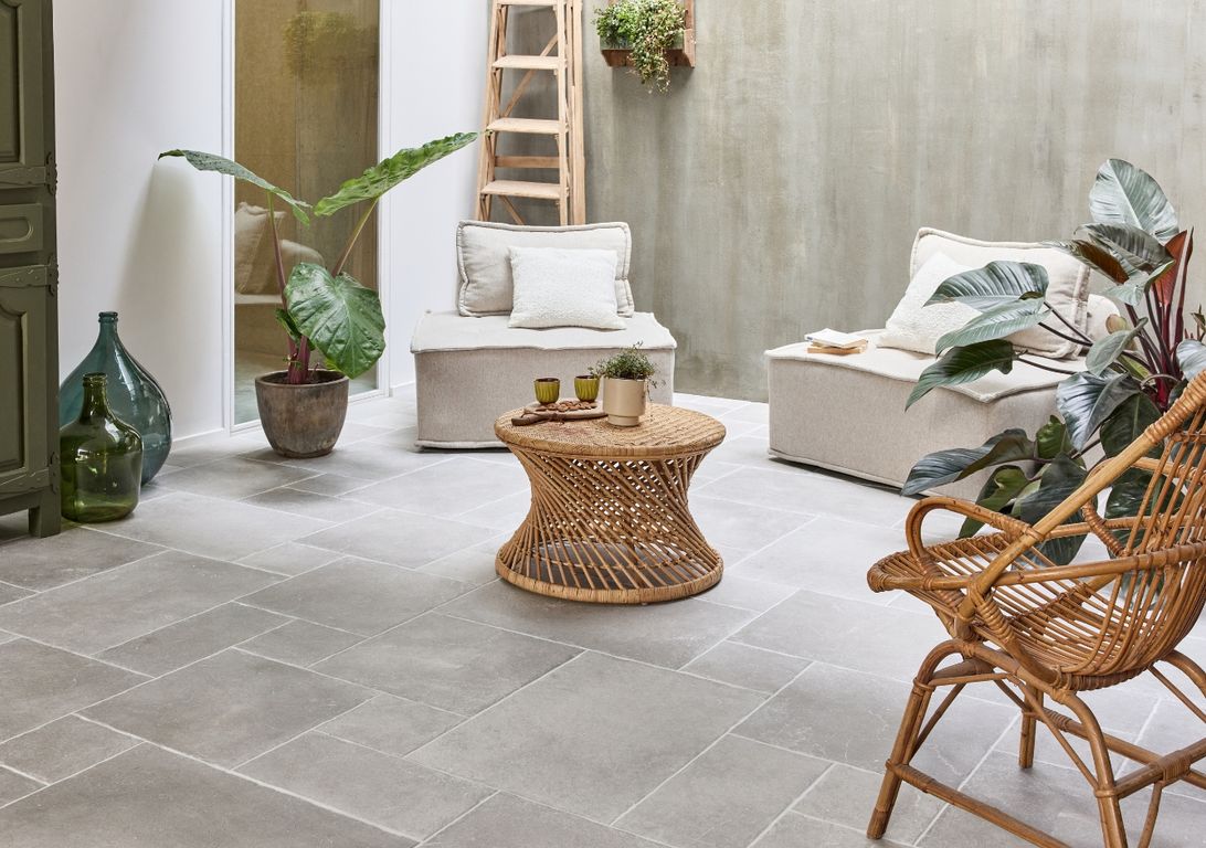 Carrelage MONASTERE PERLE GRIS, aspect pierre 44x66cm, dim 45.00 x 65.00 cm