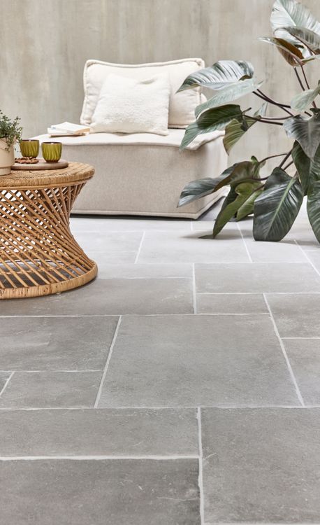 Carrelage MONASTERE PERLE GRIS, aspect pierre 44x66cm, dim 45.00 x 65.00 cm