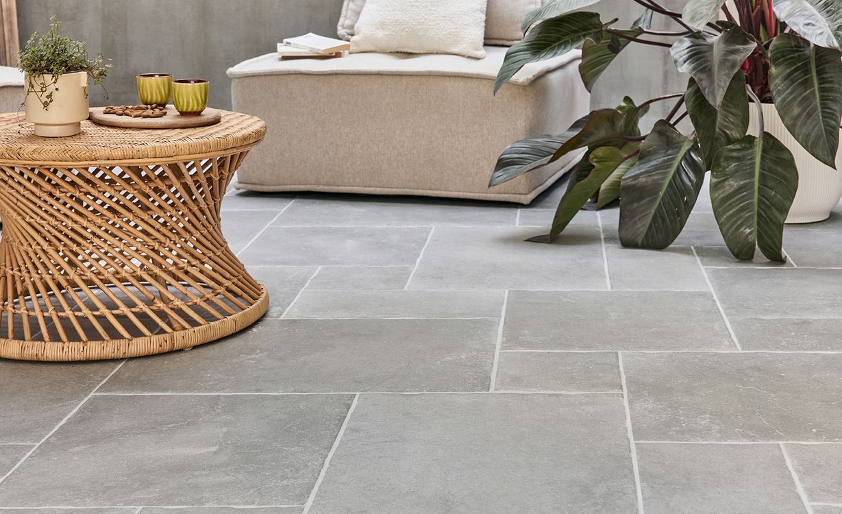 Carrelage MONASTERE PERLE GRIS, aspect pierre 44x66cm, dim 45.00 x 65.00 cm