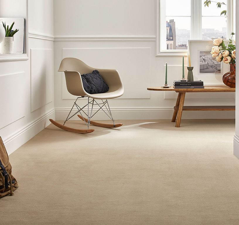 Moquette velours ROXANE, col beige foncé, rouleau 4.00 m