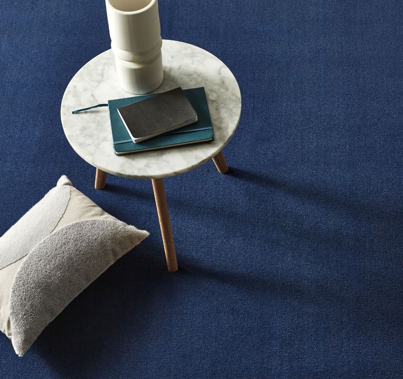 Moquette velours ROXANE, col bleu marine, rouleau 4.00 m