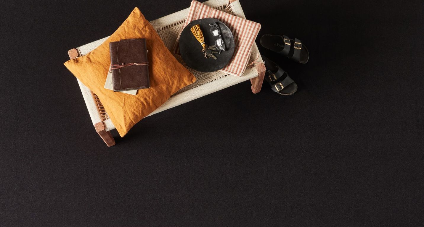 Moquette velours ROXANE, col noir, rouleau 4.00 m