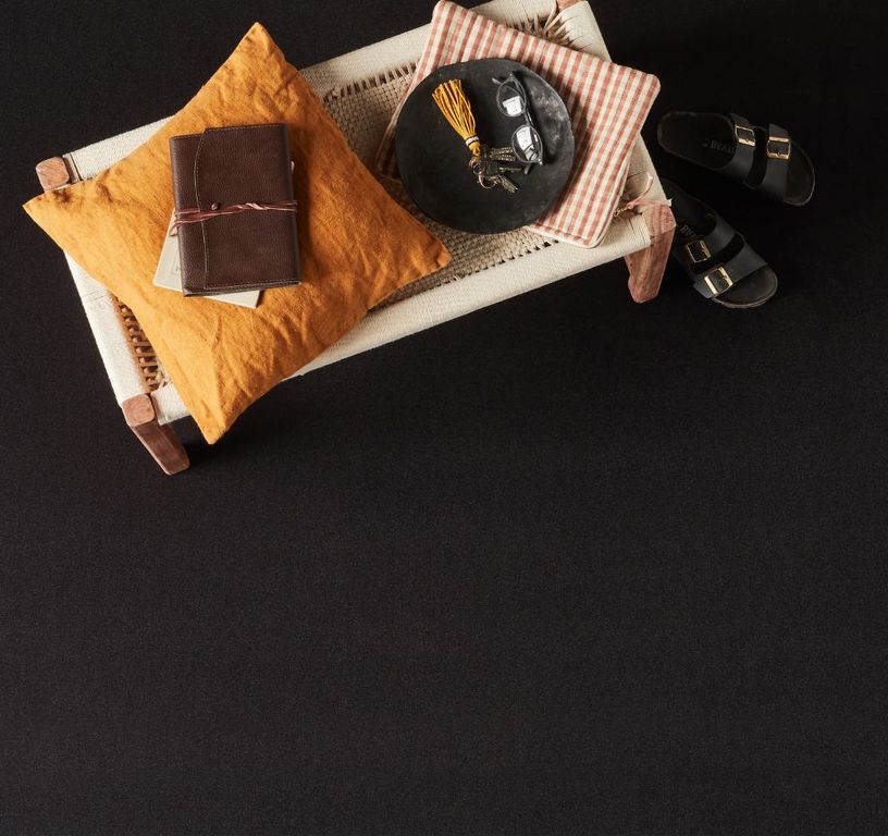 Moquette velours ROXANE, col noir, rouleau 4.00 m