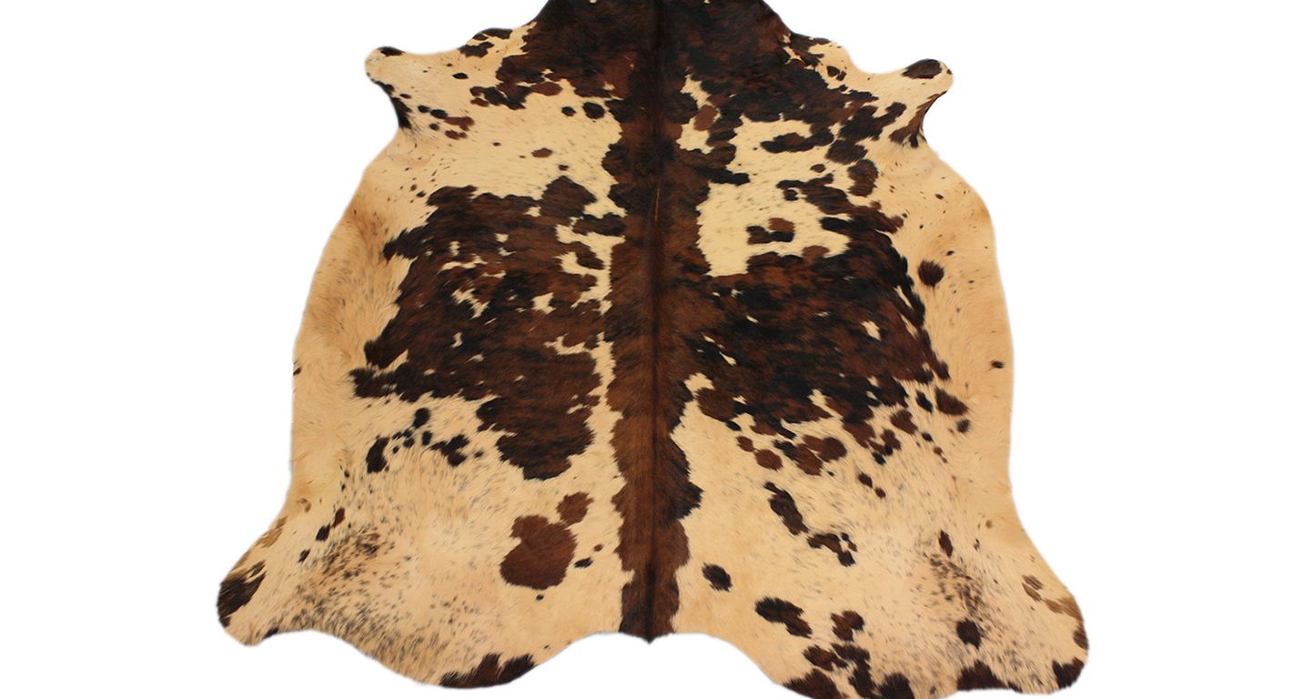 Tapis NORMANDE TEINTEE Maison Tergus, peau de bête  beige, dim 1.90 x 2.10 m