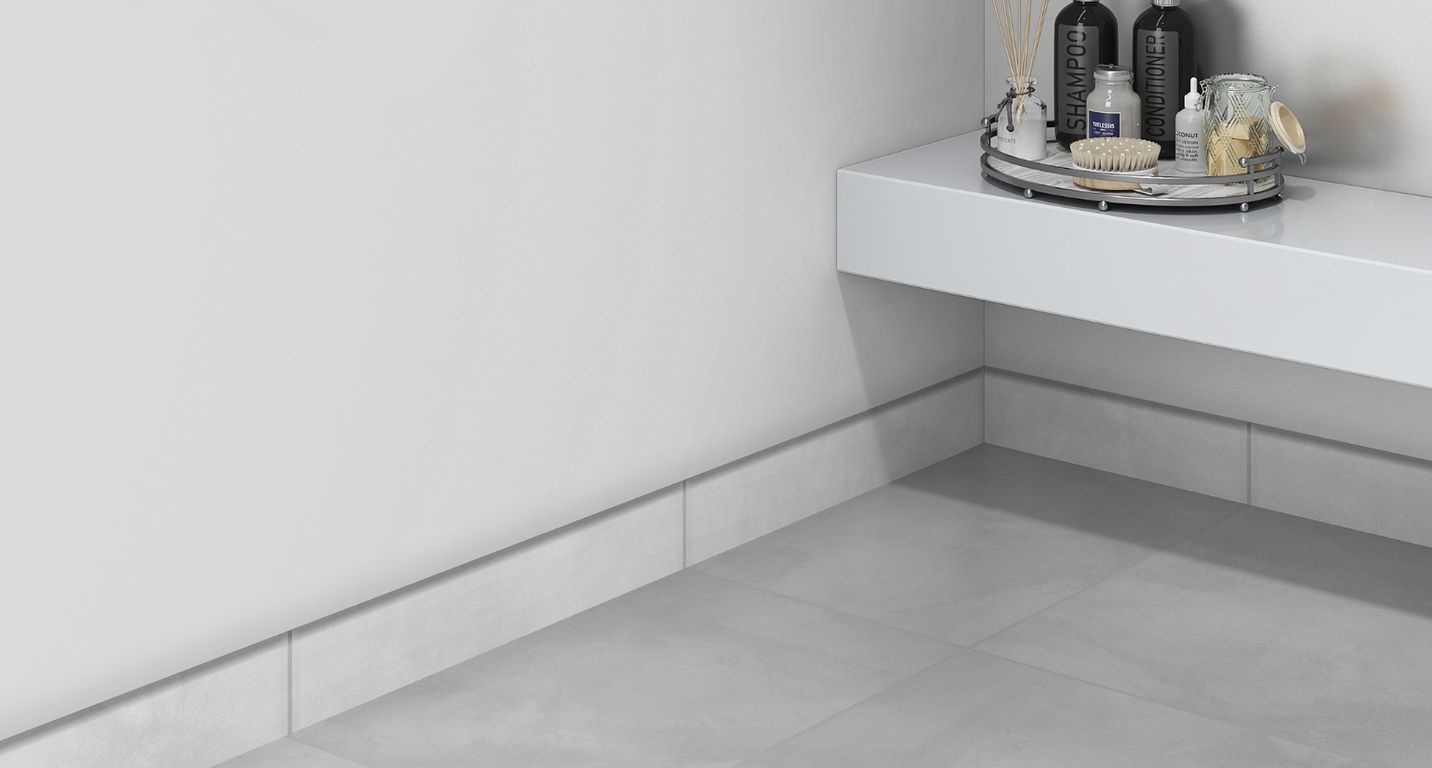 Plinthe carrelage PL SATIN, aspect béton gris, h 7.00 x L 71.00 cm