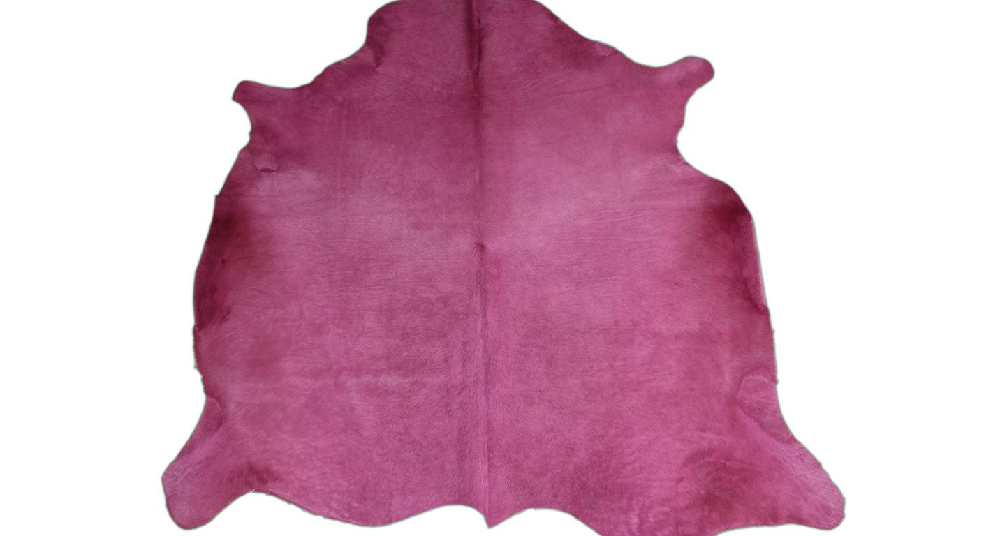 Tapis VACHE TEINTEE Maison Tergus, peau de bête  rose, dim 1.90 x 2.10 m
