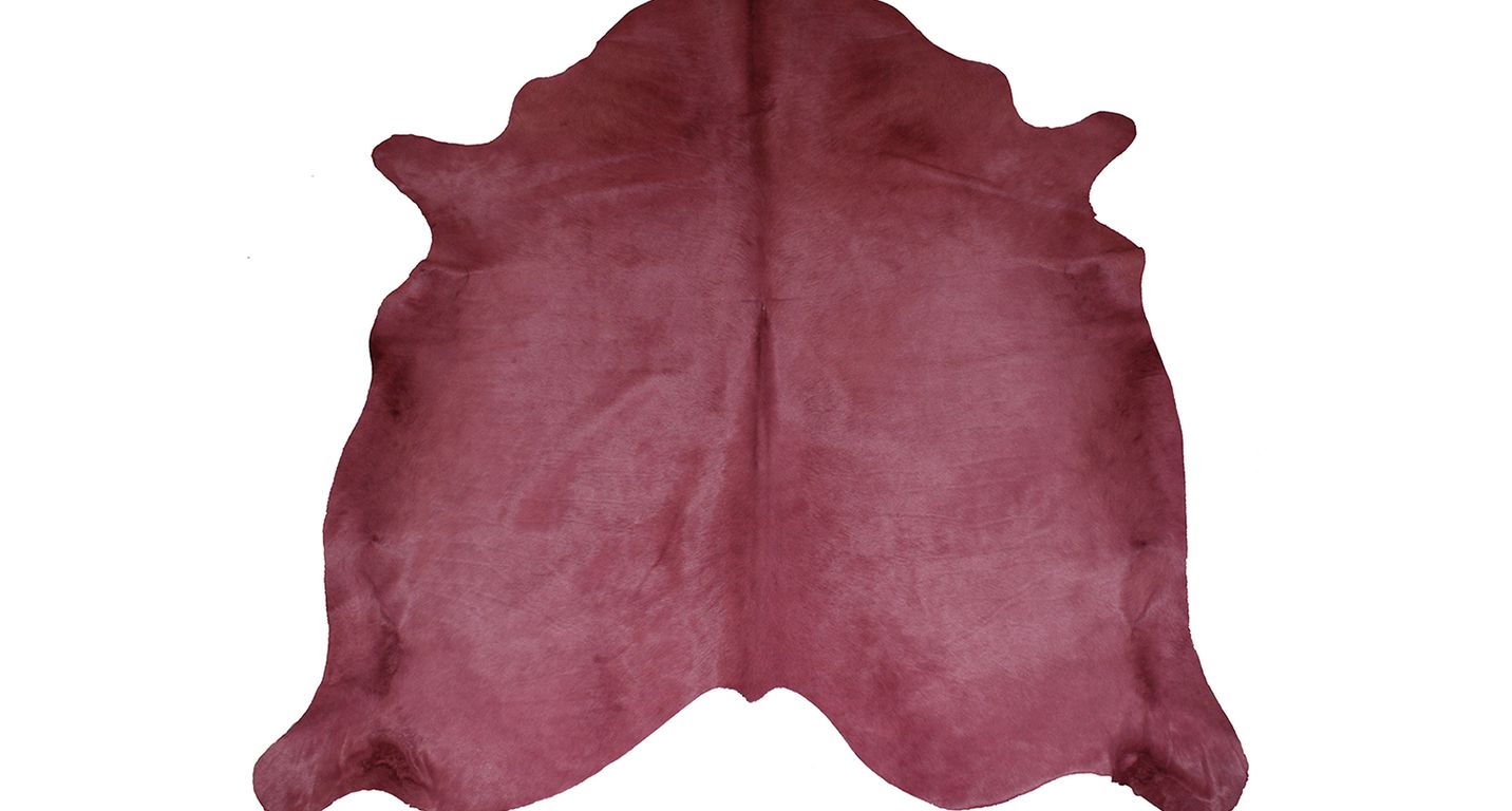 Tapis VACHE TEINTEE Maison Tergus, peau de bête  rose, dim 1.90 x 2.10 m