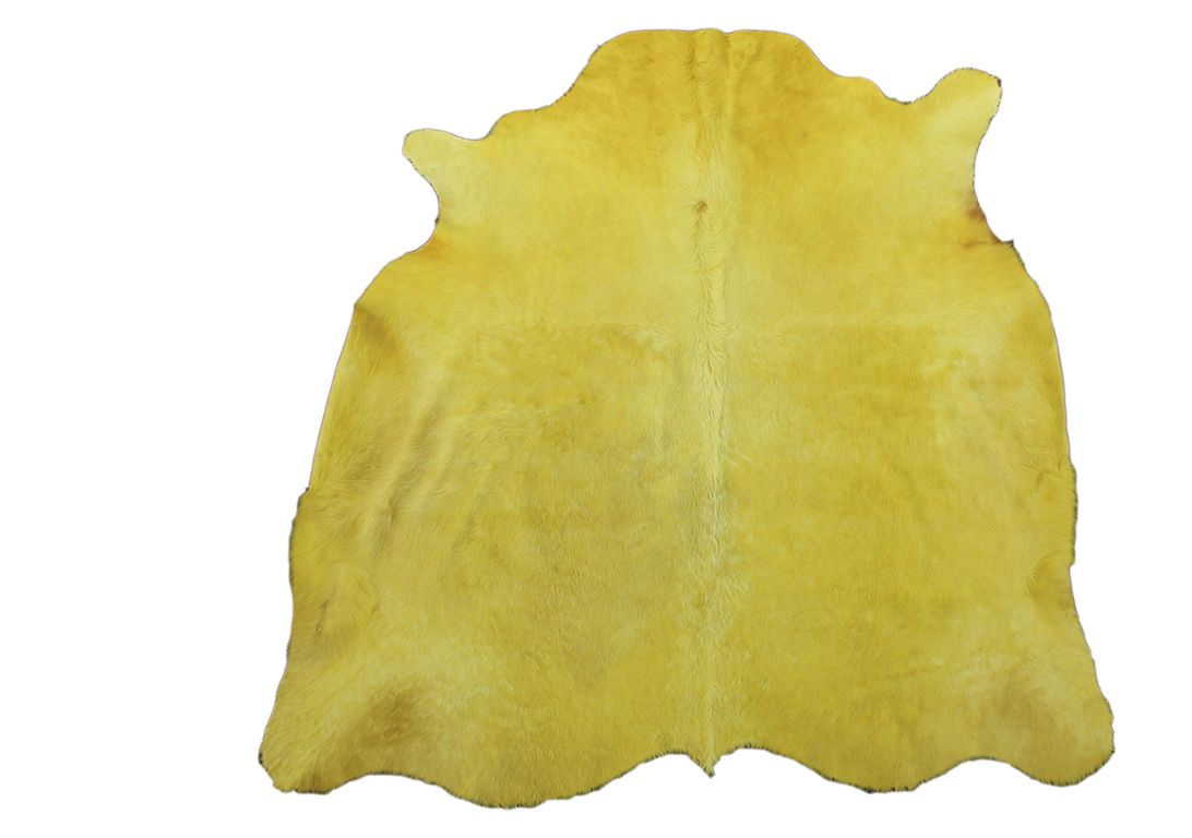 Tapis VACHE TEINTEE Maison Tergus, peau de bête  moutarde, dim 1.90 x 2.10 m