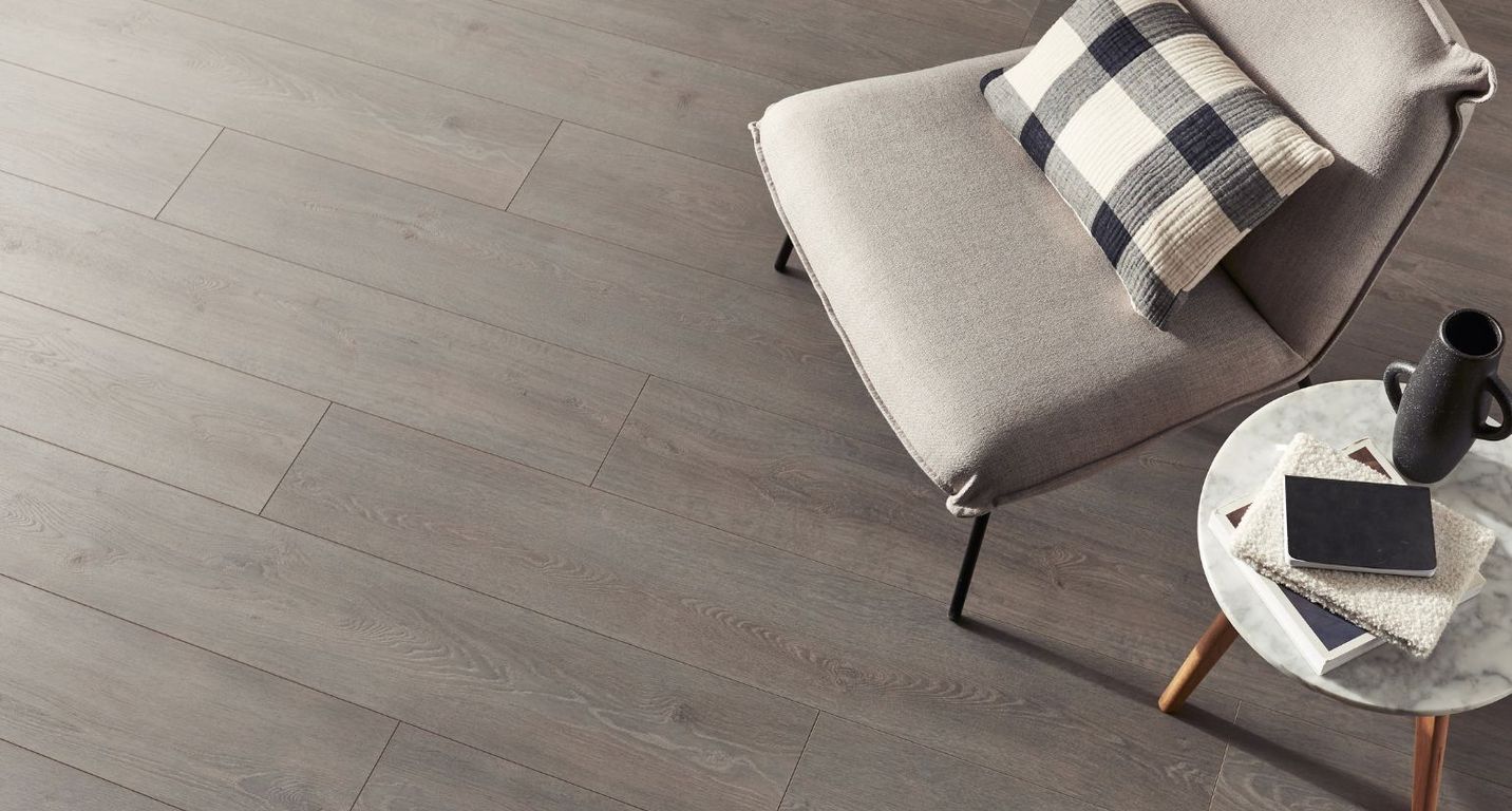 Sol stratifié EASYLIFE LEGEND 2 Easylife, aspect Bois Chêne Grisé, lame 19.20 x 126.10 cm