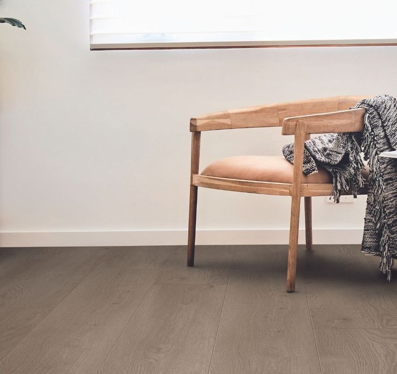 Sol stratifié EASYLIFE LEGEND 2 Easylife, aspect Bois Chêne grège, lame 19.20 x 126.10 cm