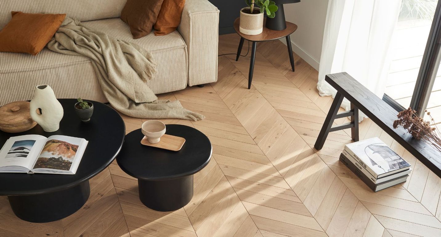 Parquet massif MASSIF HAUSSMANN CHENE AUTHENTIQUE , chêne naturel, verni, larg. 9.00 cm