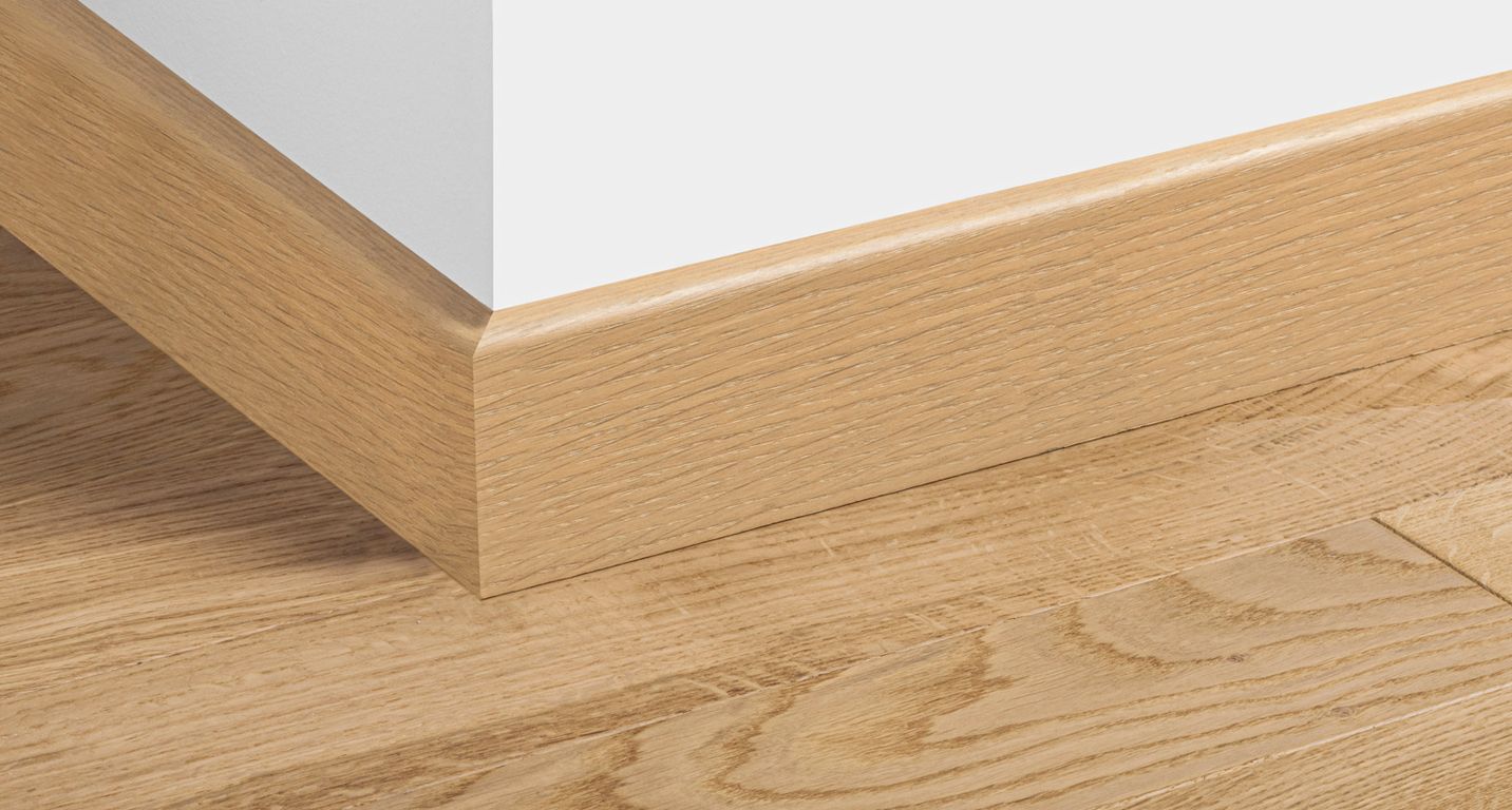 Plinthe  Lamett, Mdf placage bois, décor Bois chêne naturel, h.7.00 x L. 220.00 cm