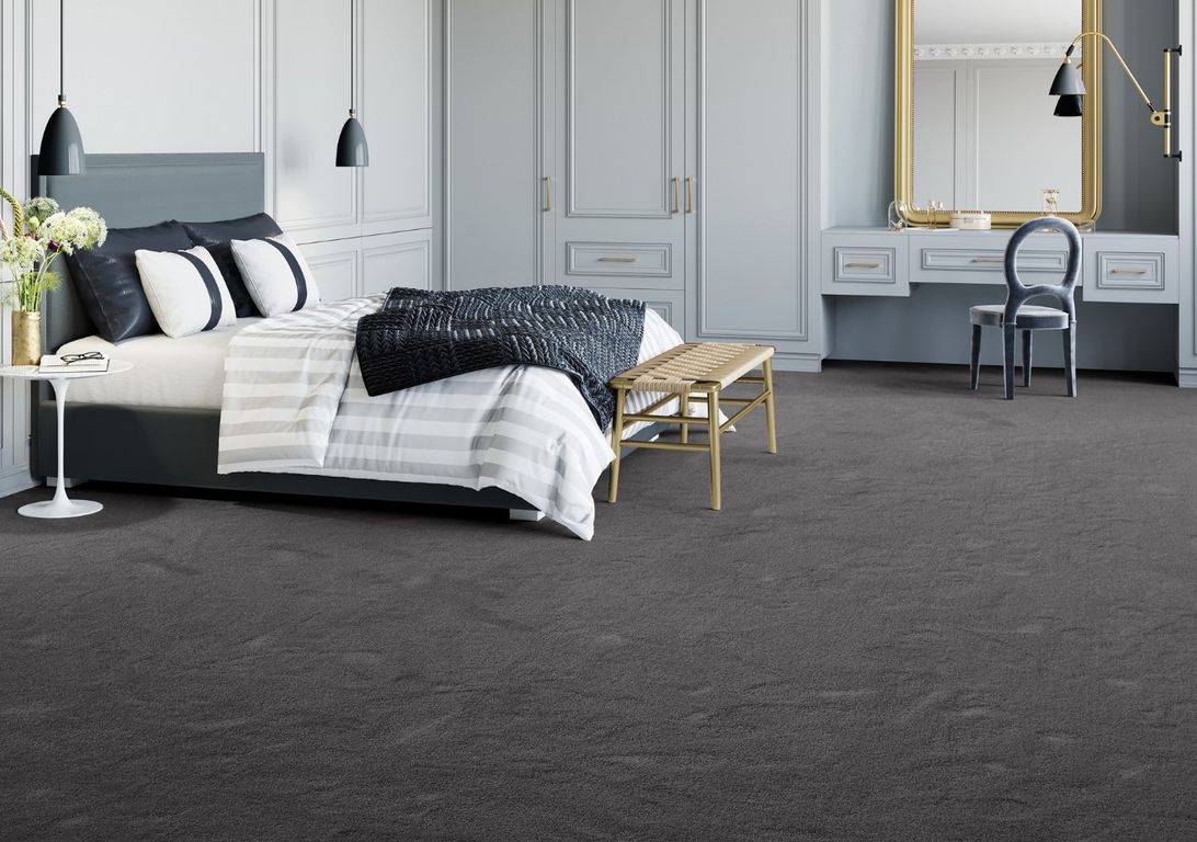 Moquette velours SUSPENSE 4, col noir, rouleau 4.00 m