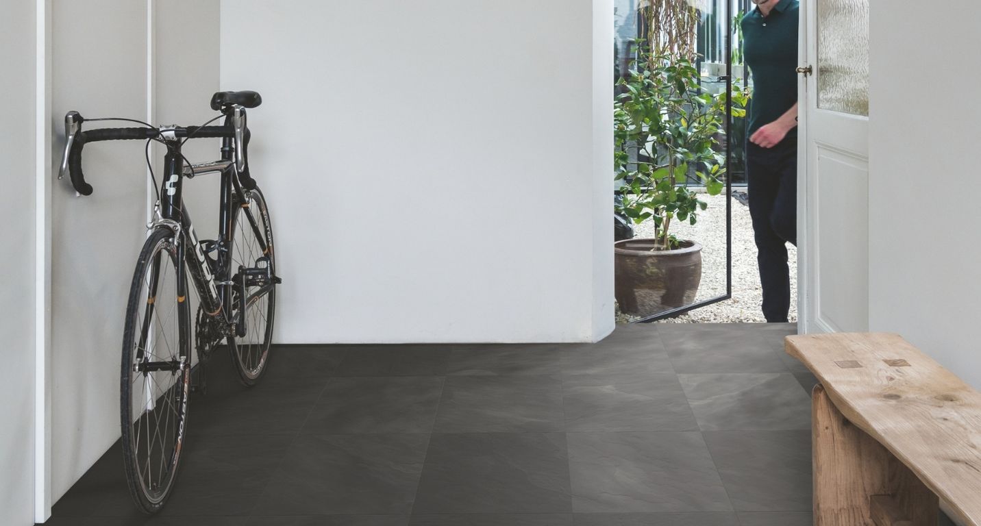 Sol stratifié QS MUSE Quick Step, aspect Carrelage Ardoise noire, dalle 39.60 x 120.00 cm