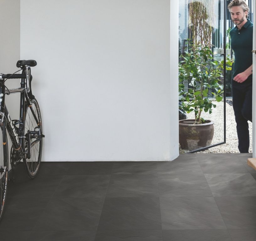 Sol stratifié QS MUSE Quick Step, aspect Carrelage Ardoise noire, dalle 39.60 x 120.00 cm