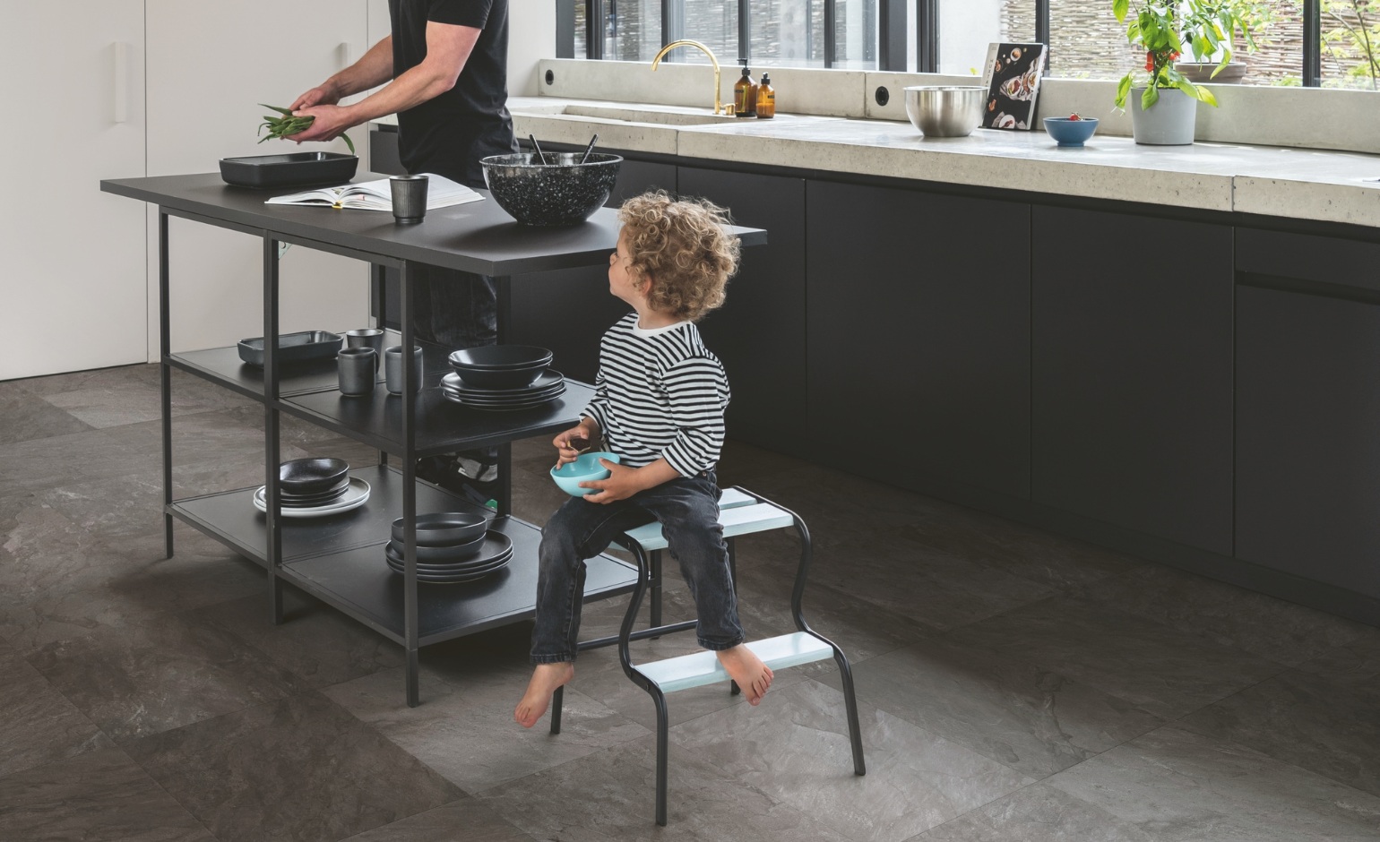 Sol stratifié QS MUSE Quick Step, aspect Carrelage Ardoise grise