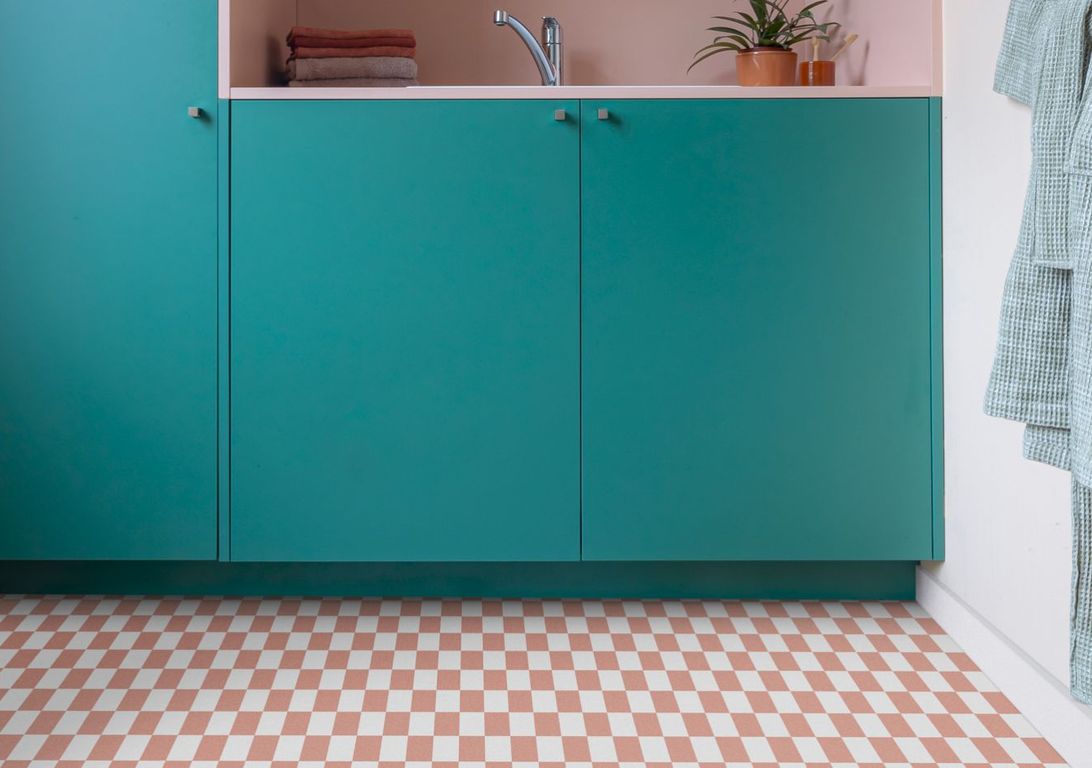 Sol vinyle rouleau ALEGRIA 2M , Motif rose et blanc, rouleau 2.00 m