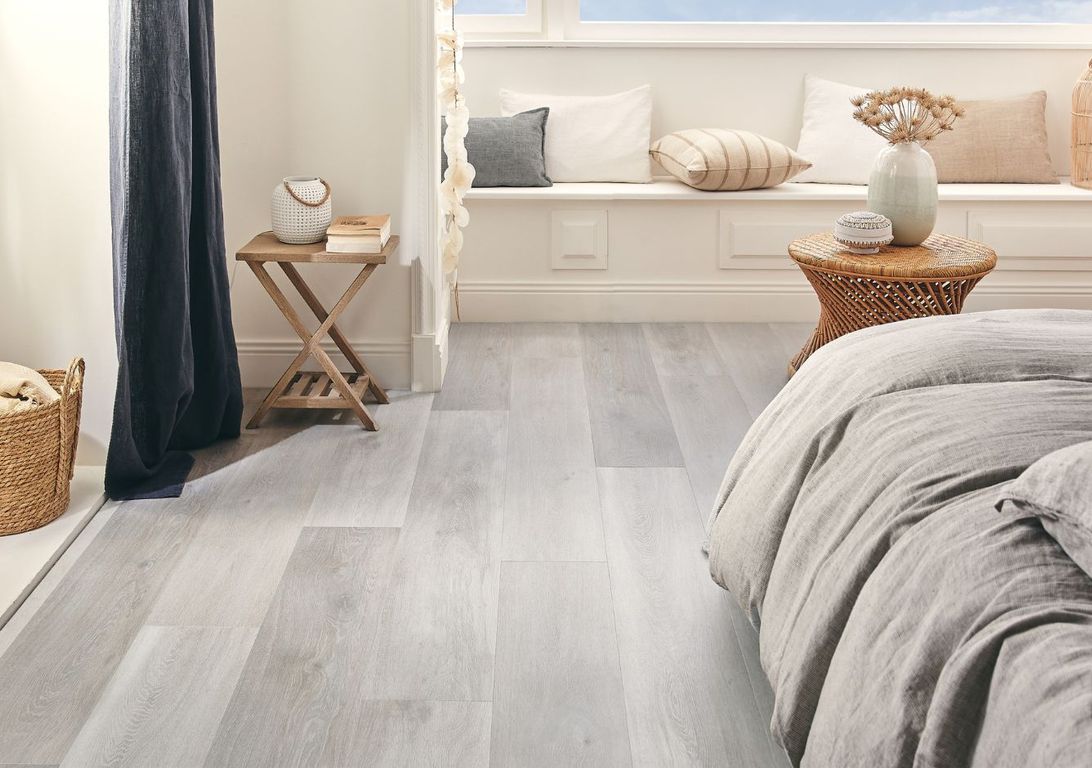 Sol vinyle RIGID CLICK 55 PREMIUM LAME , Bois chêne blanchi grisé, lame 22.00 x 151.00 cm