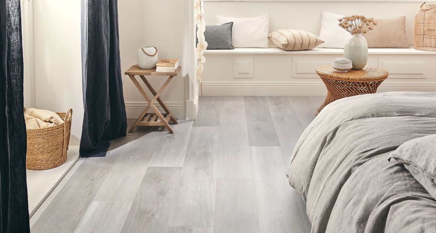 Sol vinyle RIGID CLICK 55 PREMIUM LAME , Bois chêne blanchi grisé, lame 22.00 x 151.00 cm