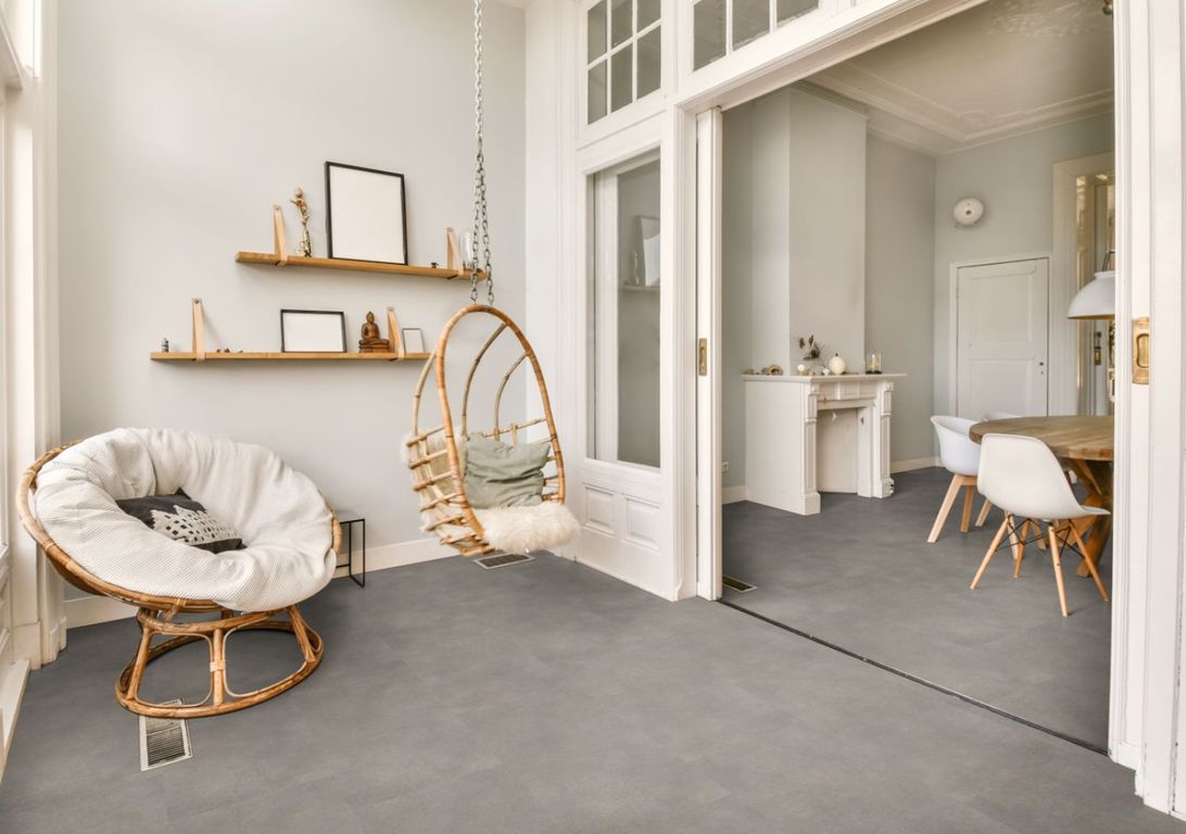 Sol vinyle RIGID CLICK 55 PREMIUM DALLE , Béton gris moyen, dalle 44.80 x 90.60 cm