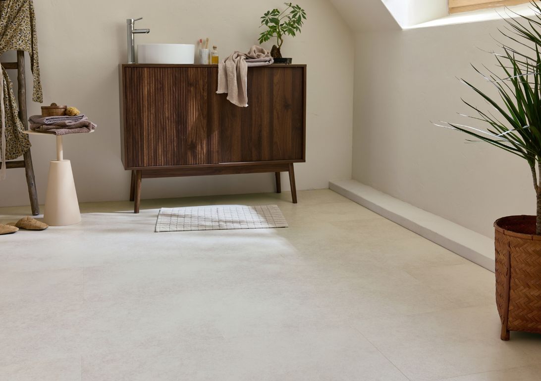 Sol vinyle RIGID CLICK 55 PREMIUM DALLE , Béton beige clair, dalle 44.80 x 90.60 cm