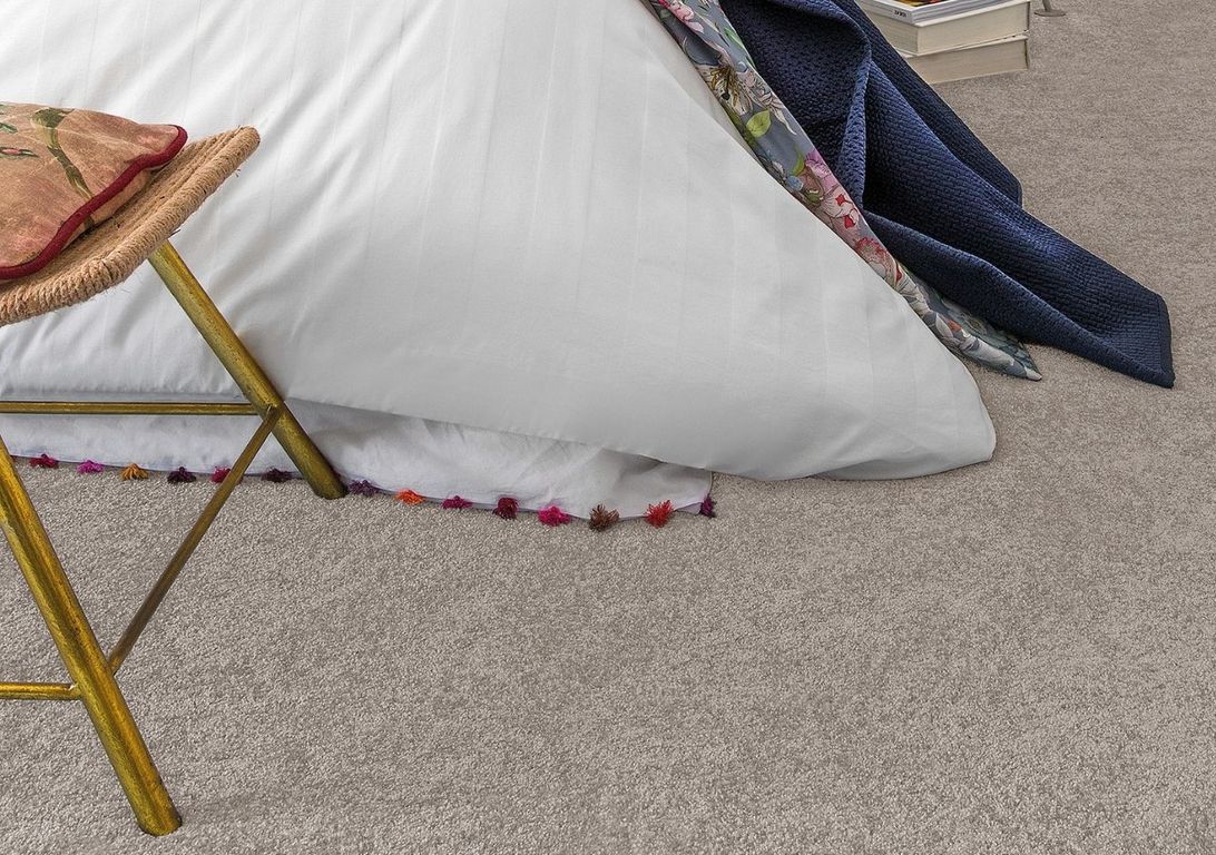 Moquette velours SUSPENSE 5, col taupe, rouleau 5.00 m