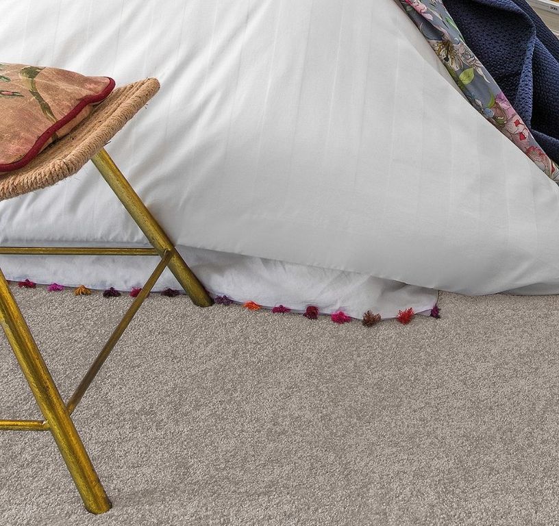 Moquette velours SUSPENSE 5, col taupe, rouleau 5.00 m