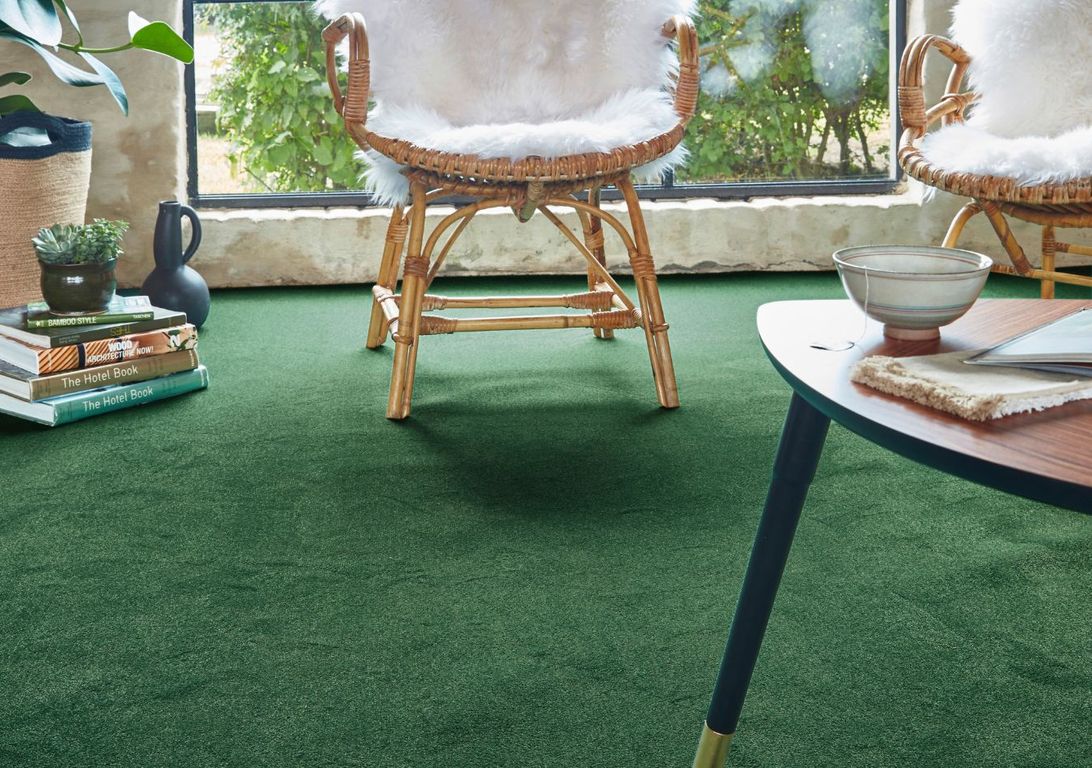 Moquette velours DELTA , col vert vegetal, rouleau 4.00 m