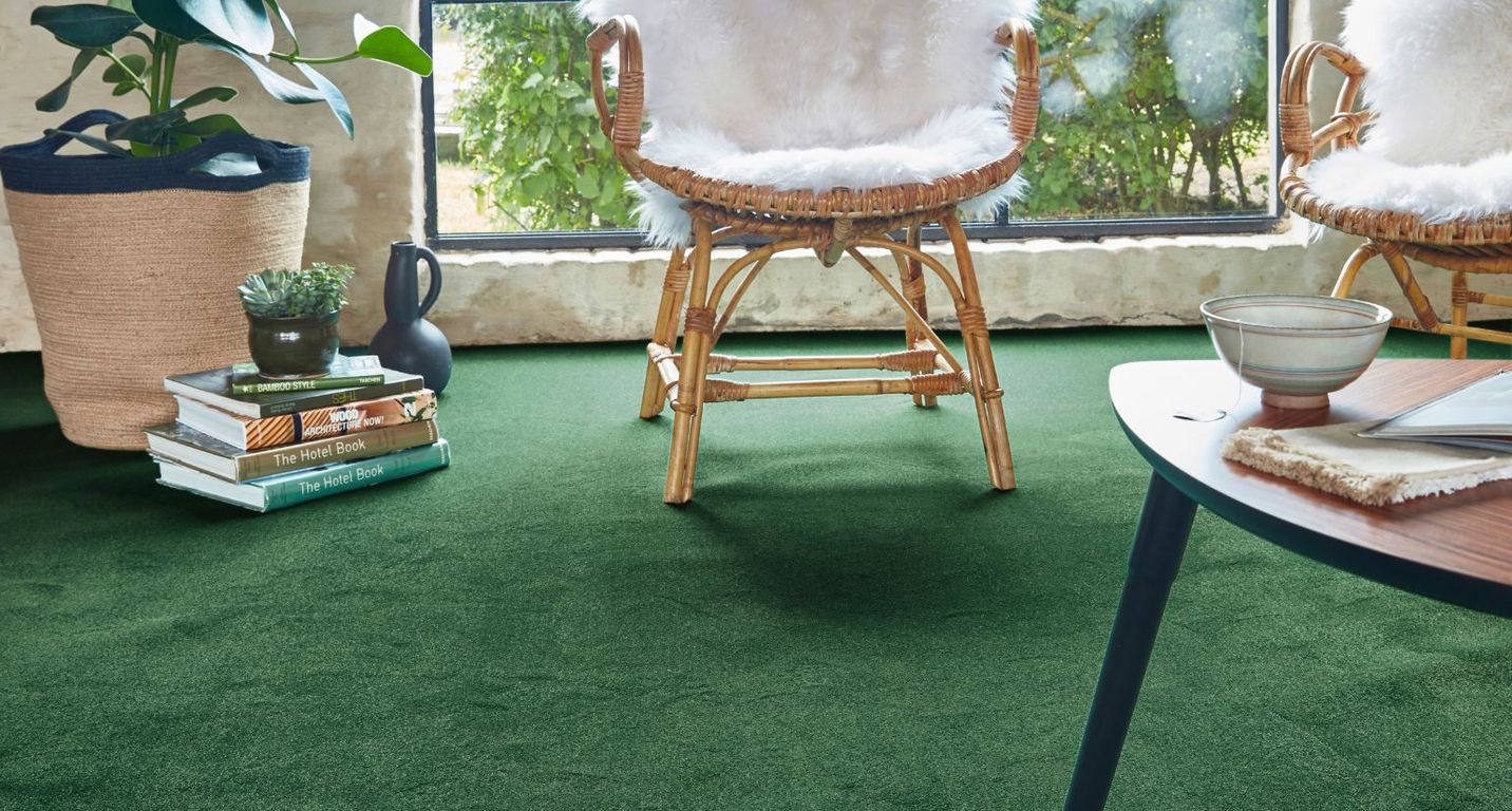 Moquette velours DELTA , col vert vegetal, rouleau 4.00 m