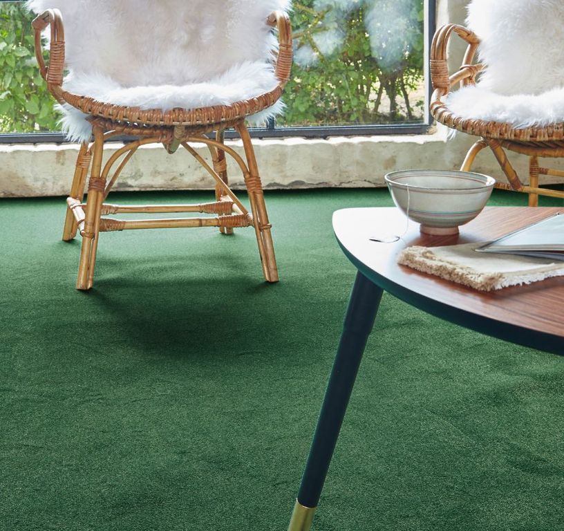 Moquette velours DELTA , col vert vegetal, rouleau 4.00 m