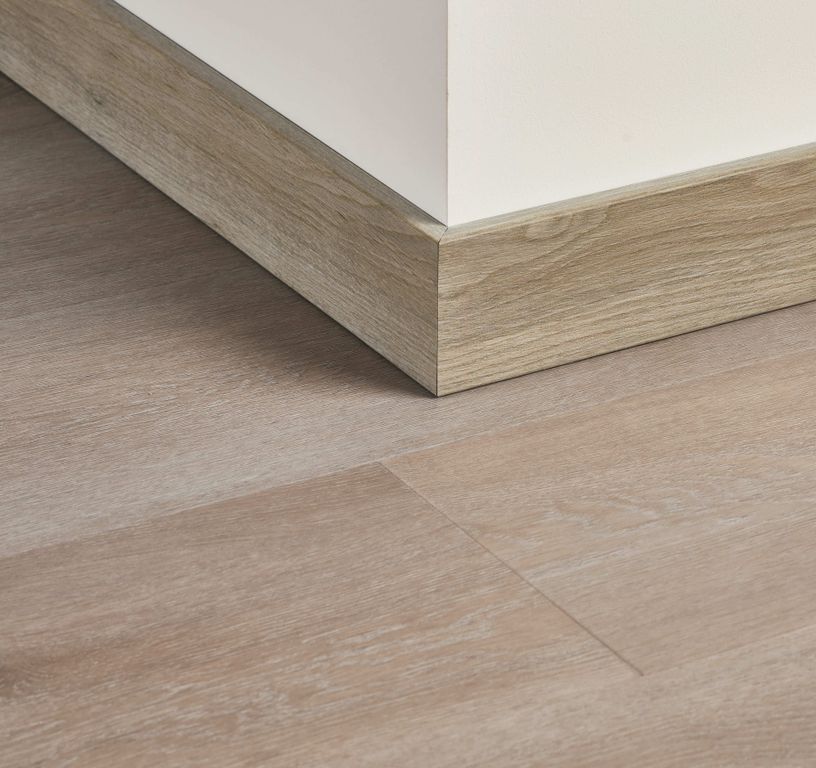 Plinthe hydro , Polystyrène, décor Bois gris, h.8.00 x L. 200.00 cm