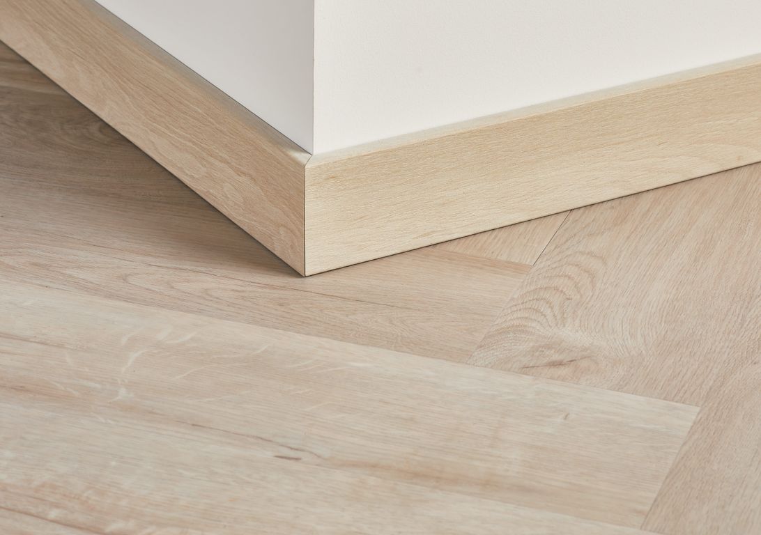 Plinthe hydro , Polystyrène, décor Bois blanchi, h.8.00 x L. 200.00 cm