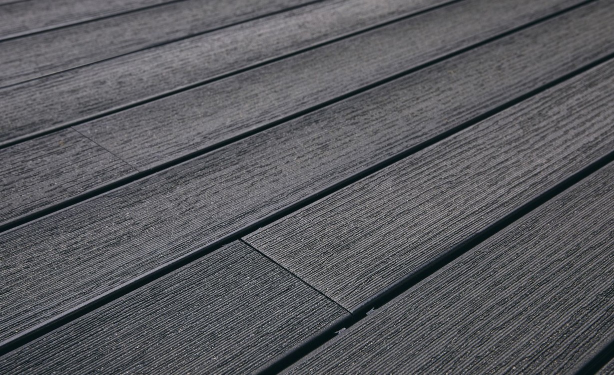 Lame de terrasse BC Gravé Noir, bois composite ,l 14.50 x L 240 cm