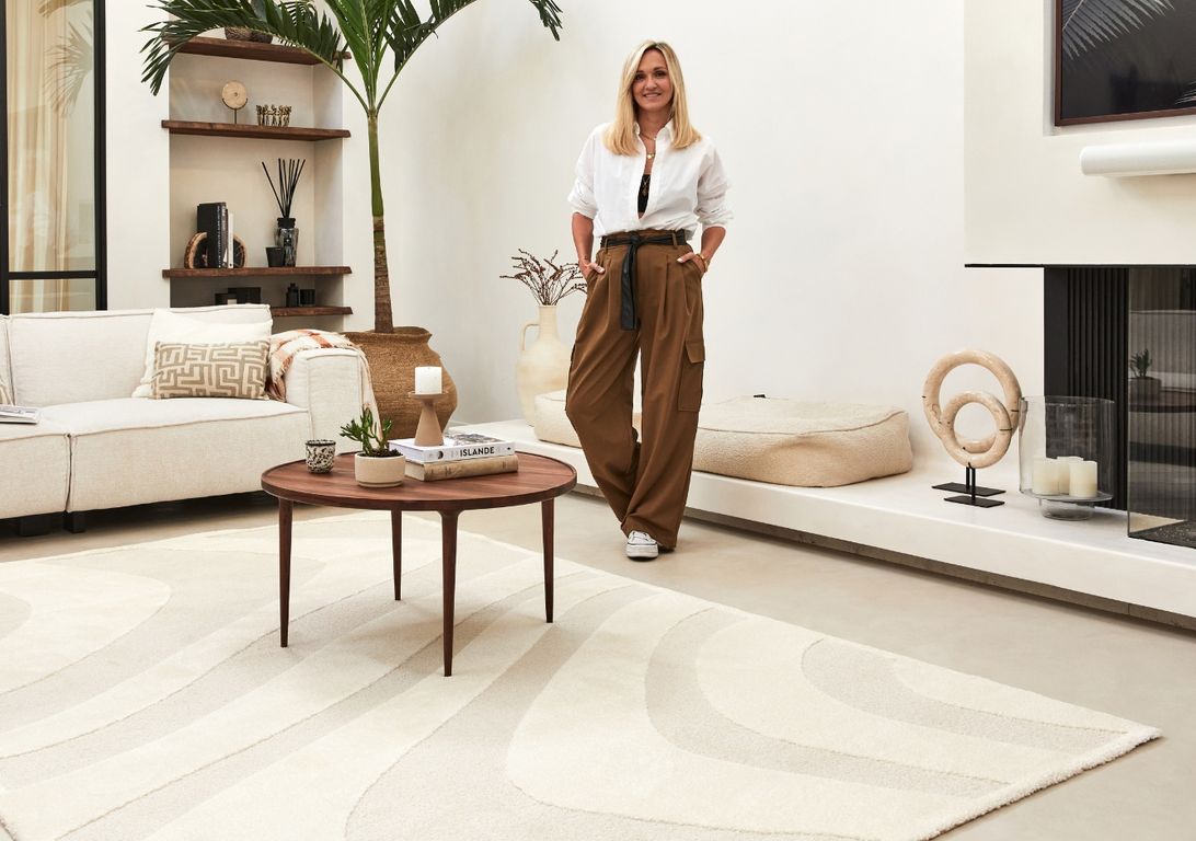 Tapis Lila par Rachel Styliste, motif vagues beige