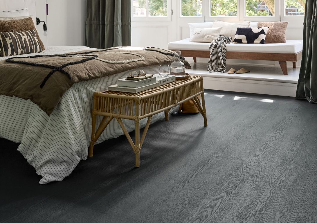 Sol vinyle rouleau WOODLINE , Bois noir, rouleau 4.00 m