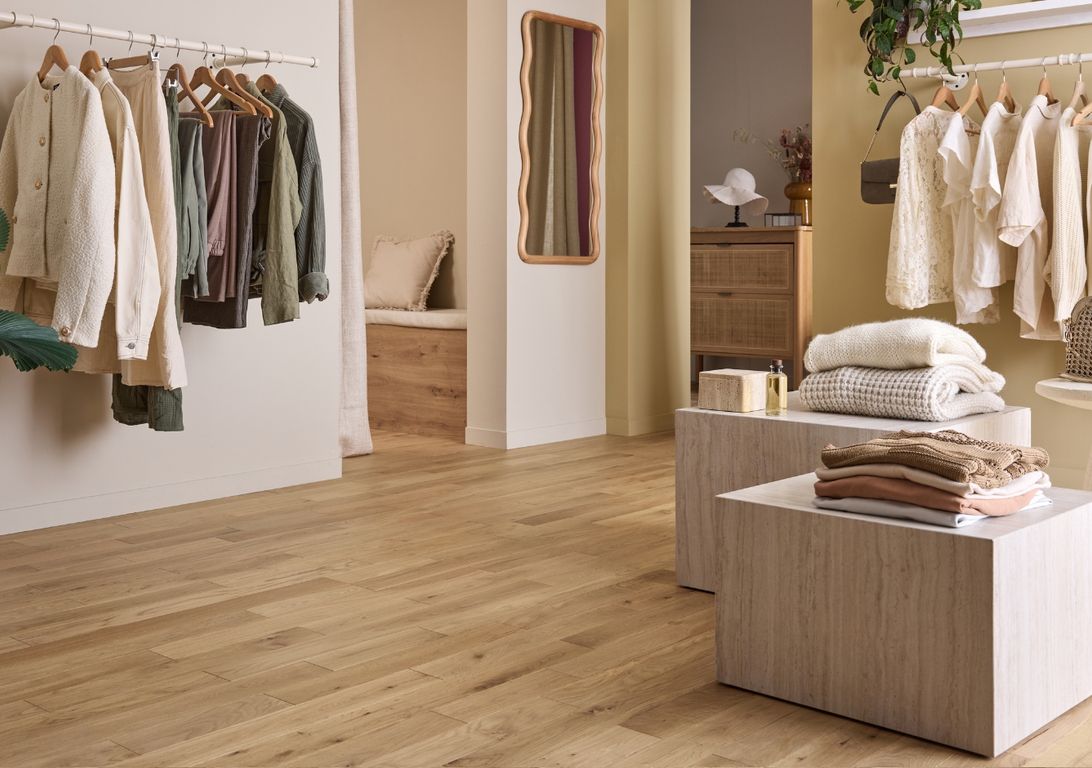 Parquet massif ROYAUME 90 CHENE AUTHENTIQUE, chêne naturel, verni, larg. 9.00 cm