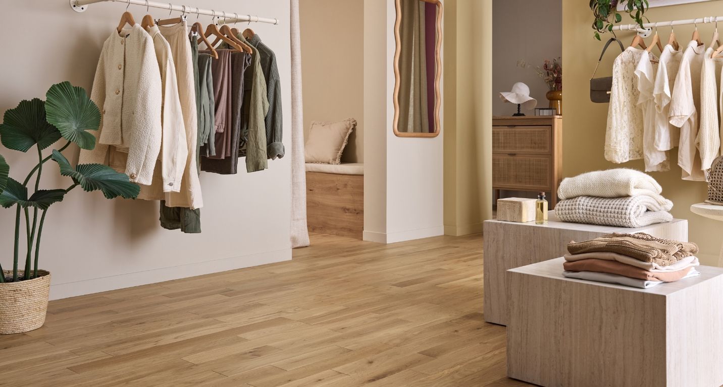 Parquet massif ROYAUME 90 CHENE AUTHENTIQUE, chêne naturel, verni, larg. 9.00 cm