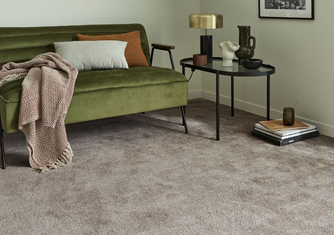 Moquette velours MERVEILLE ECO, col Taupe, rouleau 4.00 m