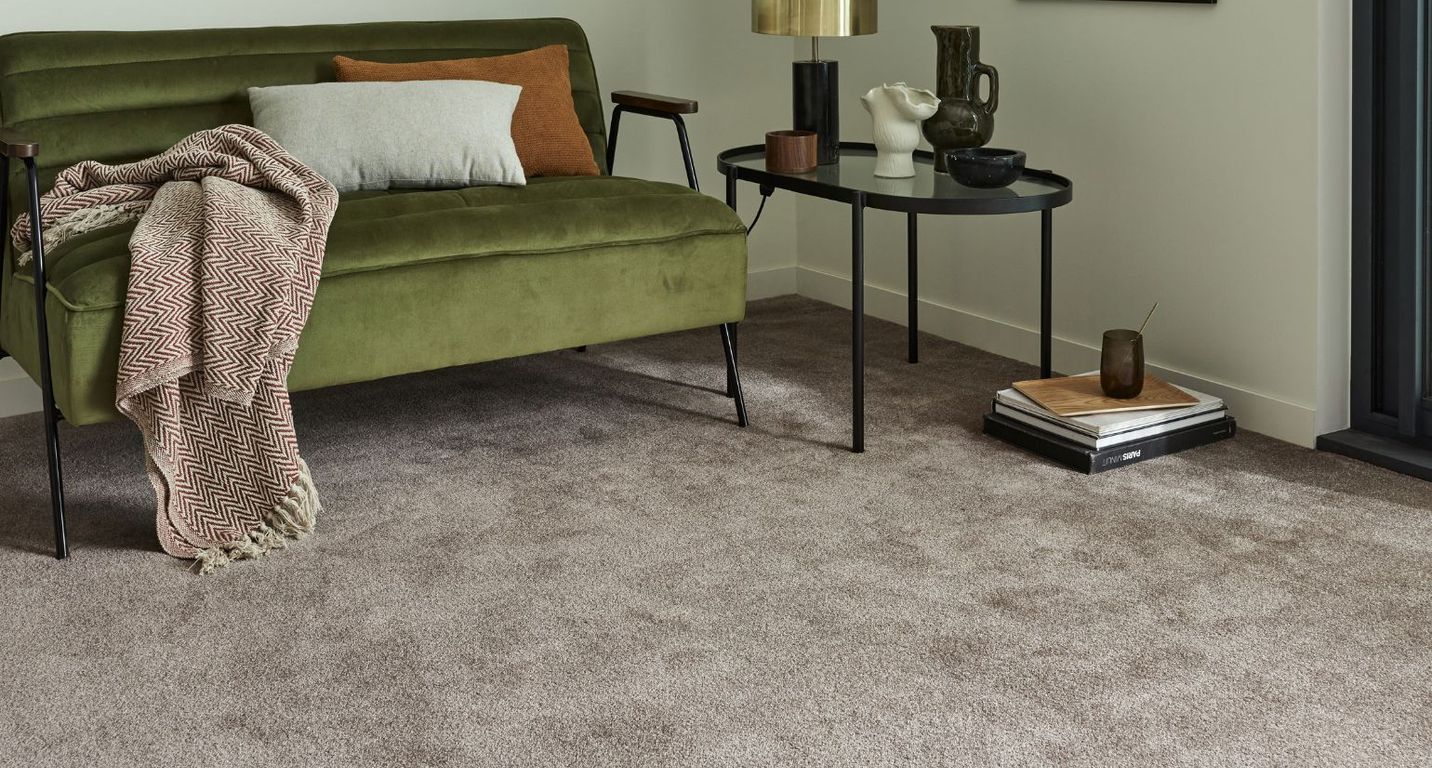 Moquette velours MERVEILLE ECO, col Taupe, rouleau 4.00 m