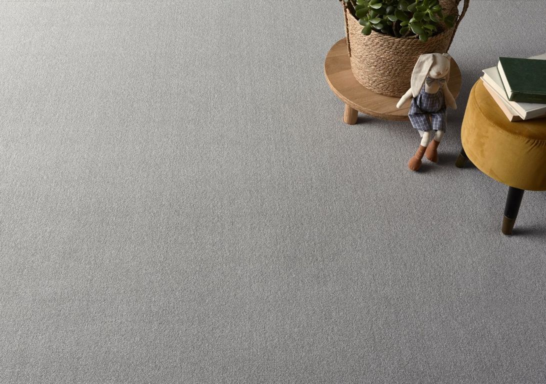 Moquette velours MERVEILLE ECO, col Gris perle, rouleau 4.00 m