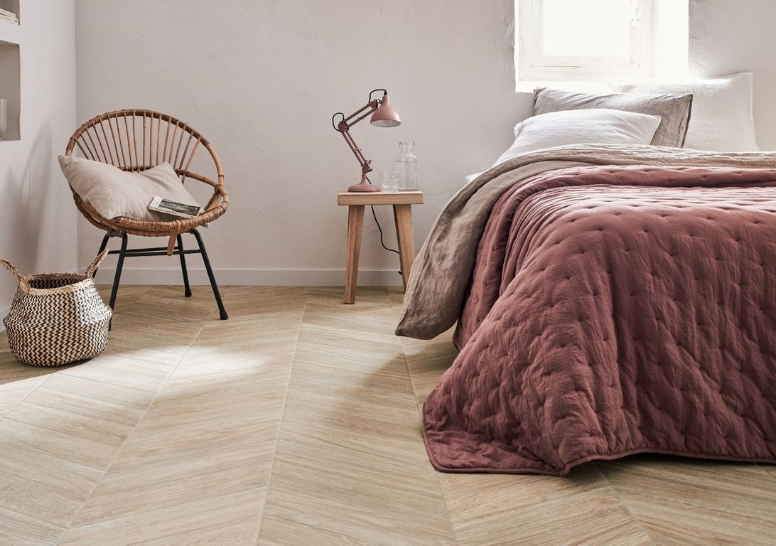 Carrelage CHEVRON, aspect bois chêne, dim 40.00 x 70.00 cm