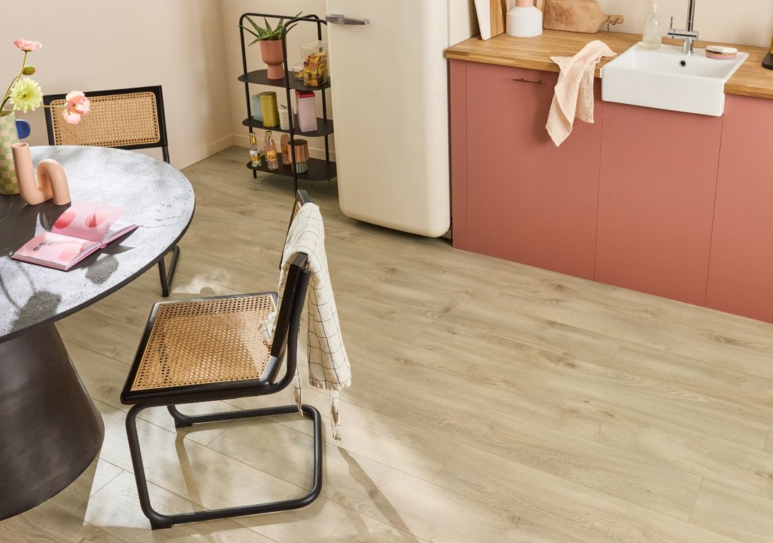 Sol stratifié Easylife LEGEND 3 HYDRO 10mm , aspect Bois chêne clair , lame 19.20 x 126.10 cm
