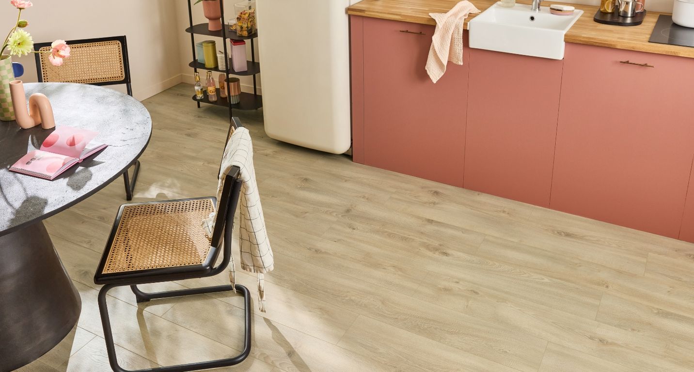 Sol stratifié Easylife LEGEND 3 HYDRO 10mm , aspect Bois chêne clair , lame 19.20 x 126.10 cm