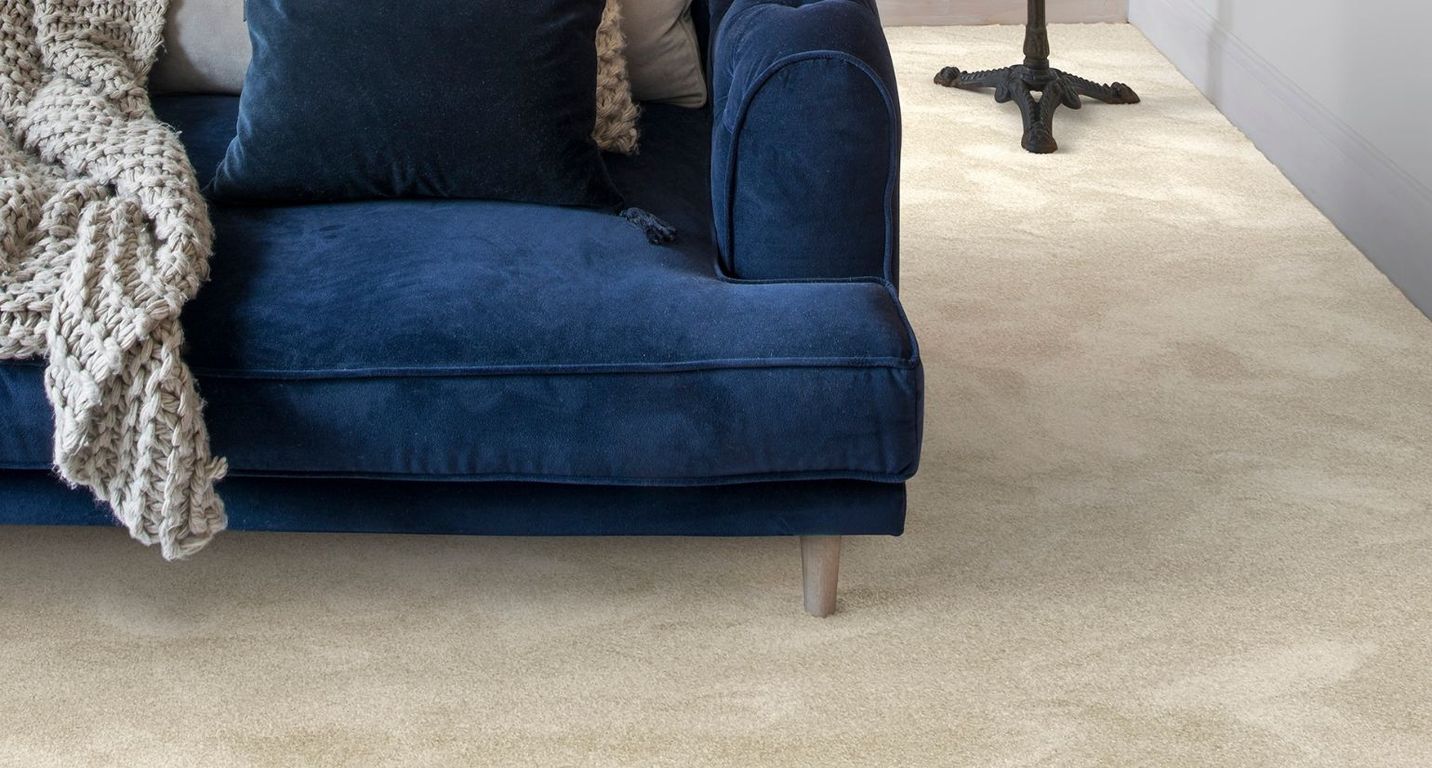 Moquette velours CARACAS 5M, col beige moyen, rouleau 5.00 m